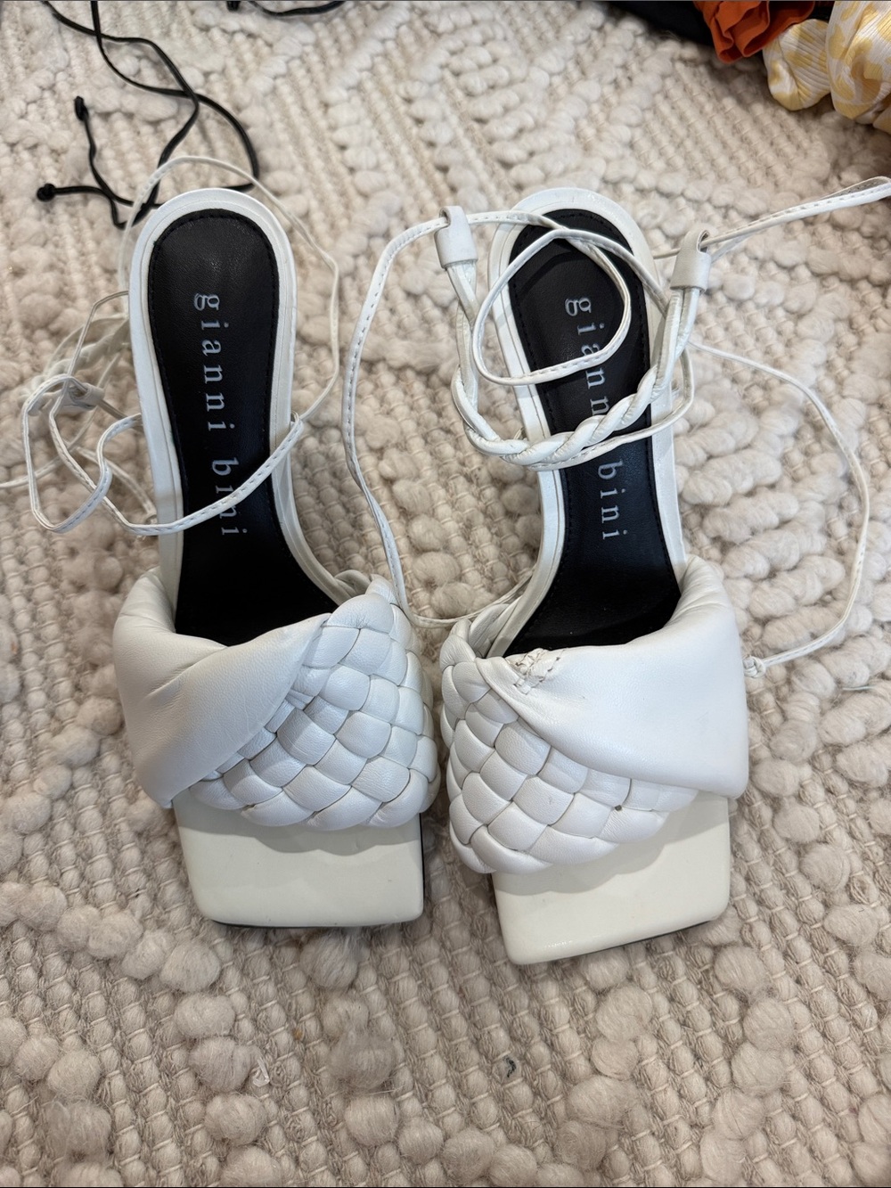 Gianni Bini heels wrap up never worn size 7.5 - white